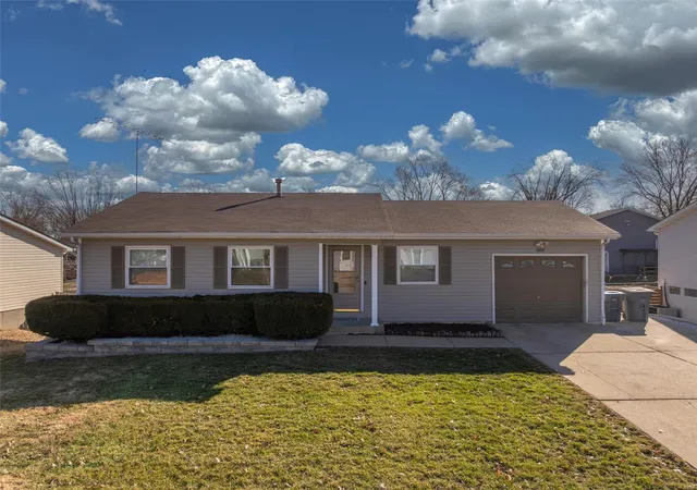 Photo 1 of Single family home for sale at 1908 Autumn Hl Dr, O Fallon, MO 63366 | MLS# 25006226 | Listing updated on 2025-03-06
