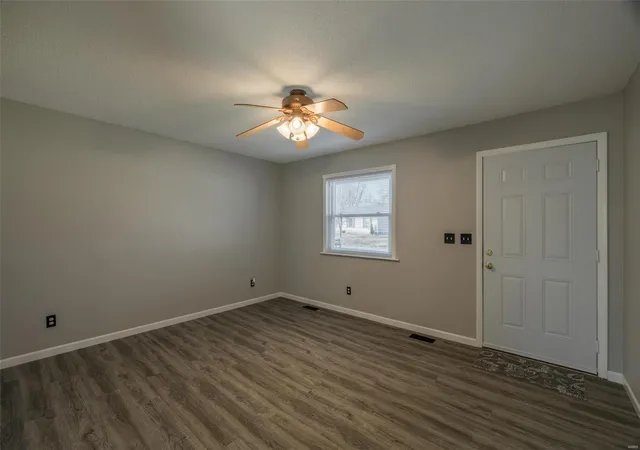 Photo 3 of Single family home for sale at 1908 Autumn Hl Dr, O Fallon, MO 63366 | MLS# 25006226 | Listing updated on 2025-03-06