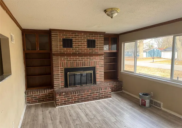 Photo 2 of Single family home for sale at 11921 Homestead Ave, Saint Louis, MO 63138 | MLS# 25006252 | Listing updated on 2025-02-05
