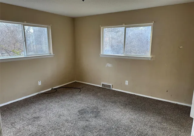 Photo 4 of Single family home for sale at 11921 Homestead Ave, Saint Louis, MO 63138 | MLS# 25006252 | Listing updated on 2025-02-05