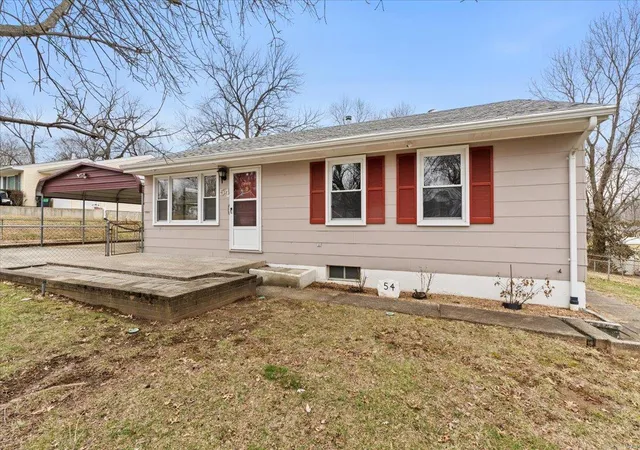 Photo 1 of Single family home for sale at 54 Terry Dr, Saint Charles, MO 63303 | MLS# 25006360 | Listing updated on 2025-02-15