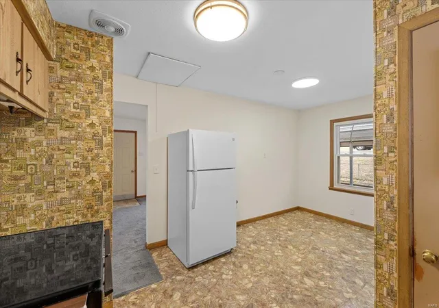 Photo 3 of Single family home for sale at 54 Terry Dr, Saint Charles, MO 63303 | MLS# 25006360 | Listing updated on 2025-02-15