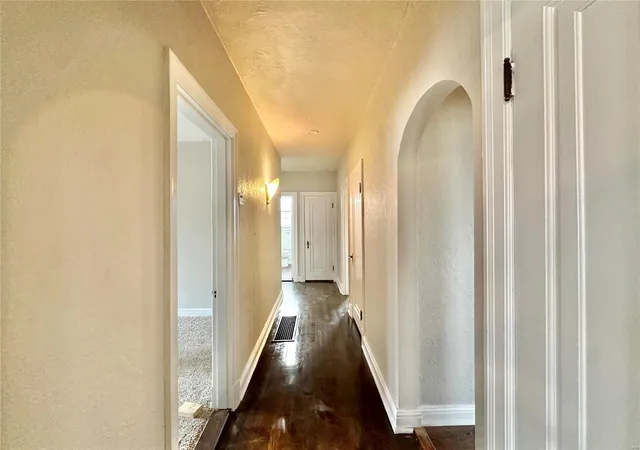 Photo 4 of Single family home for sale at 207 8th Street, Crystal City, MO 63019 | MLS# 25006397 | Listing updated on 2025-03-17