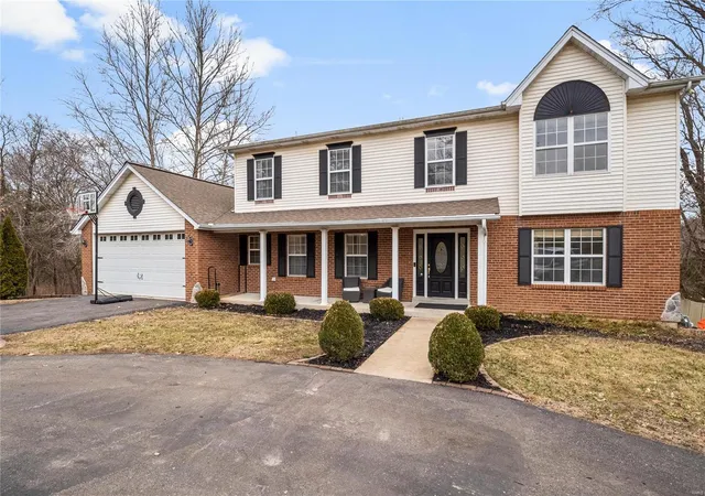 Photo 3 of Sale Pending at 10131 Schuessler Rd, Saint Louis, MO 63128 | MLS# 25006435 | Listing updated on 2025-03-09