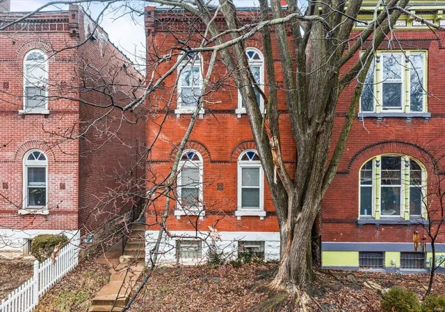 Photo 3 of Single family home for sale at 3441 California Avenue, Saint Louis, MO 63118 | MLS# 25006480 | Listing updated on 2025-03-19