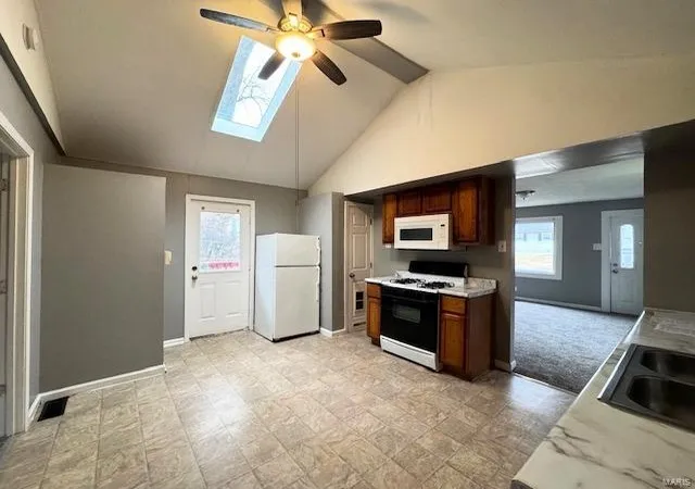 Photo 2 of Single family home for sale at 204 Flora Dr, Saint Louis, MO 63135 | MLS# 25006538 | Listing updated on 2025-02-06