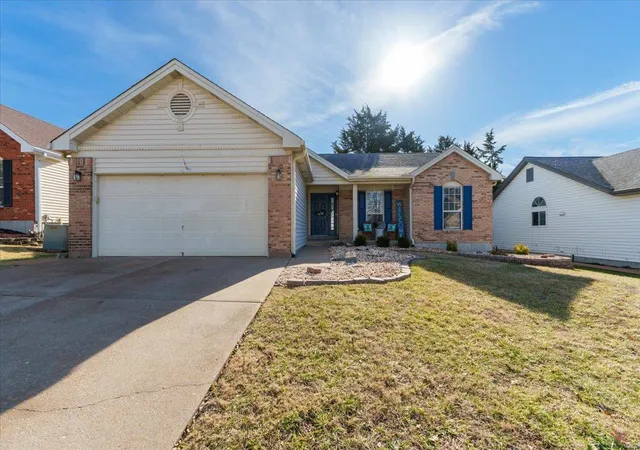 Photo 1 of Single family home for sale at 4124 Tiffany Trail Ct, Saint Louis, MO 63129 | MLS# 25006563 | Listing updated on 2025-02-07