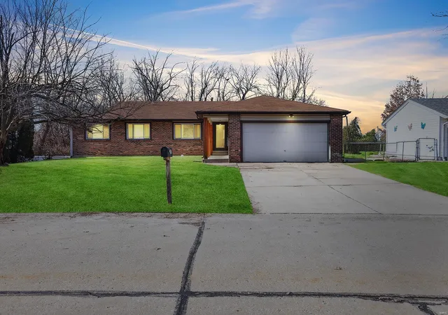 Photo 1 of Single family home for sale at 1351 Brandywine Ln, Saint Peters, MO 63376 | MLS# 25006580 | Listing updated on 2025-02-27