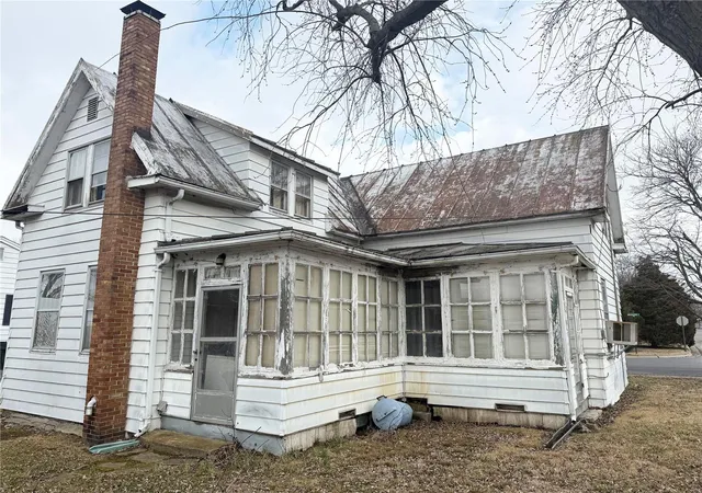 Homes for sale in Red Bud, IL | 303 Madison St, Red Bud, IL 62278 | MLS# 25006643
