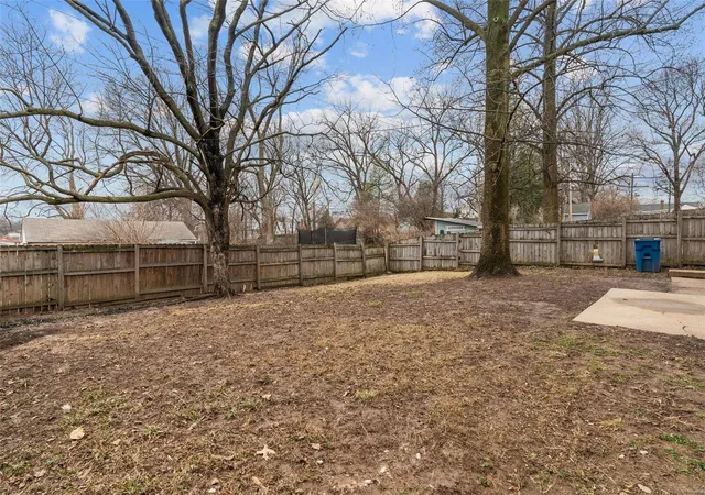 Photo 3 of Single family home for sale at 9058 Janet Ct, Saint Louis, MO 63114 | MLS# 25006700 | Listing updated on 2025-02-07