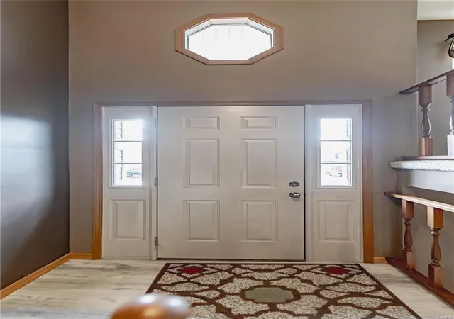 Photo 3 of Single family home for sale at 101 Candlelight Ct, Saint Peters, MO 63376 | MLS# 25006745 | Listing updated on 2025-02-08