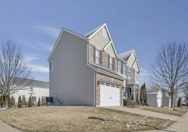 Photo 1 of Single family home for sale at 1731 Emerald Crk Dr, Florissant, MO 63031 | MLS# 25006757 | Listing updated on 2025-02-14