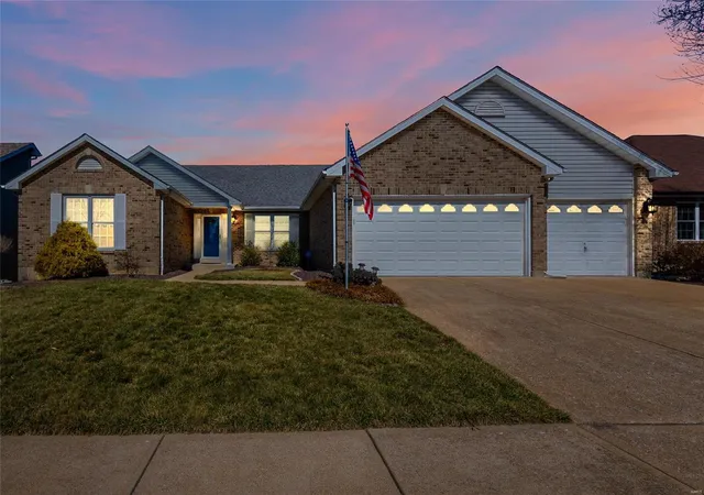 Photo 1 of Single family home for sale at 4583 Kerth Forest Dr, Saint Louis, MO 63128 | MLS# 25006812 | Listing updated on 2025-03-17