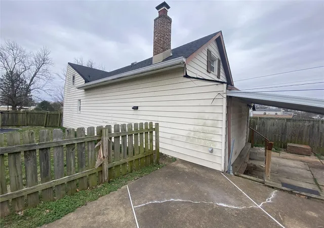 Photo 3 of Single family home for sale at 7511 Alaska Ave, Saint Louis, MO 63111 | MLS# 25006823 | Listing updated on 2025-02-08