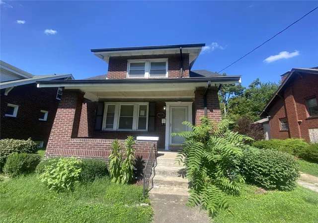 Photo 1 of Single family home for sale at 1105 Pennsylvania Ave, Saint Louis, MO 63130 | MLS# 25006824 | Listing updated on 2025-02-08