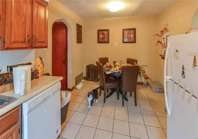 Photo 3 of Multi family home for sale at 5050 Potomac St, Saint Louis, MO 63139 | MLS# 25006850 | Listing updated on 2025-03-19
