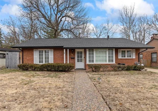 Photo 1 of Single family home for sale at 46 Magnolia Dr, Saint Louis, MO 63124 | MLS# 25006935 | Listing updated on 2025-03-18