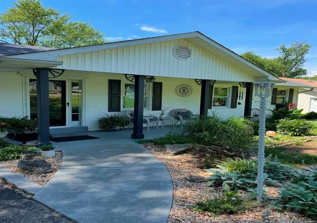Photo 1 of Sale Pending at 10420 Clarendon Ave, Saint Louis, MO 63114 | MLS# 25006941 | Listing updated on 2025-03-05