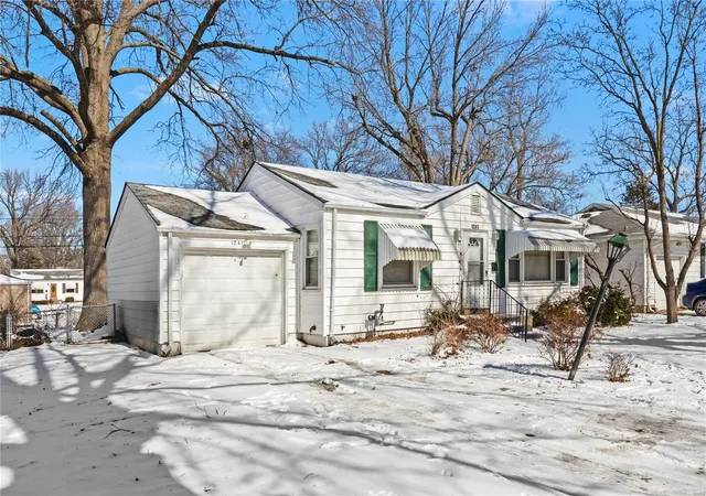 Photo 2 of Single family home for sale at 1241 Avant Dr, Saint Louis, MO 63137 | MLS# 25006947 | Listing updated on 2025-03-12
