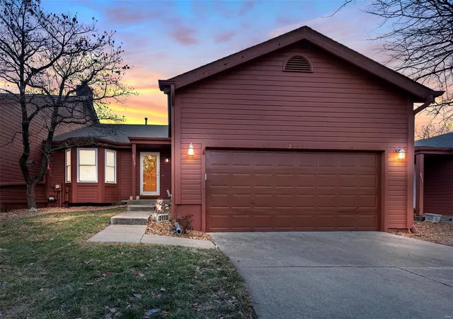 Photo 2 of Condo for sale at 2113 Bayonne Dr #37B, Saint Charles, MO 63303 | MLS# 25006964 | Listing updated on 2025-03-09