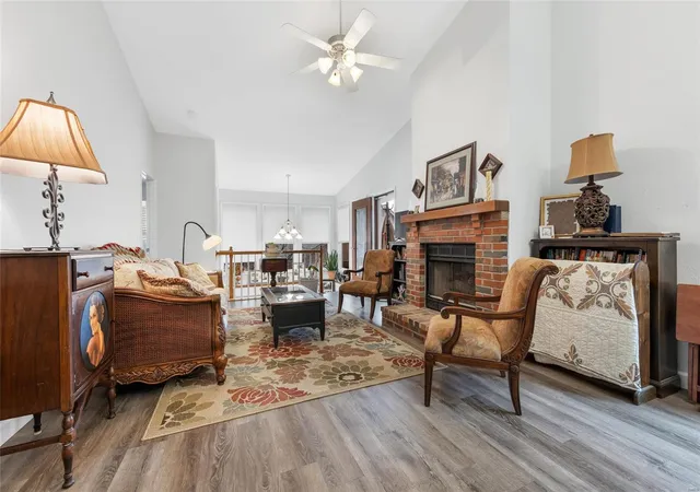 Listing Photo 4 - Condo for sale in building located at 2113 Bayonne Dr, Saint Charles, MO 63303 - Unit #37B