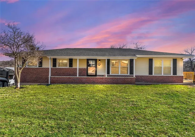 Photo 1 of Single family home for sale at 1116 Nelda Dr, Imperial, MO 63052 | MLS# 25006967 | Listing updated on 2025-03-01