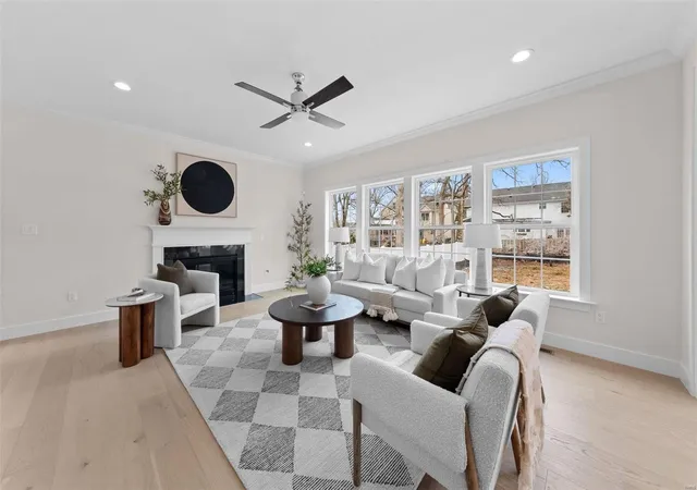 Photo 2 of Single family home for sale at 629 Simmons Ave, Saint Louis, MO 63122 | MLS# 25007044 | Listing updated on 2025-03-17