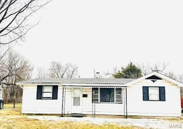 1st image of 118 Saint Christopher, East Saint Louis, IL 62206 | MLS# 25007167