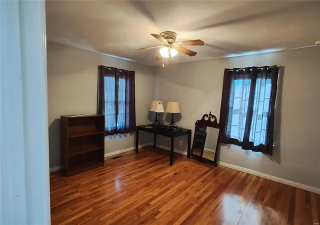 4th image of 717 N 5Th St, Elsberry, MO 63343 | MLS# 25007170
