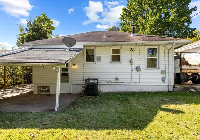 Photo 2 of Sale Pending at 6901 Dunleer Ave, Saint Louis, MO 63130 | MLS# 25007171 | Listing updated on 2025-03-03