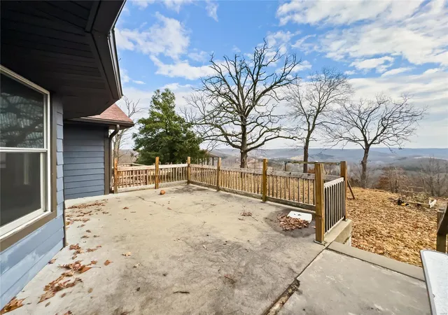 Photo 35 of Single family home for sale at 304 Bumper Hill Rd, Camdenton, MO 65020 | MLS# 25007178 | Listing updated on 2025-02-10