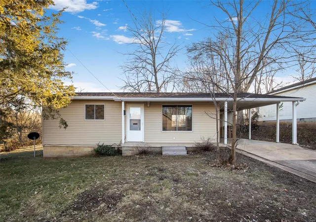 Photo 1 of Sale Pending at 115 East Marvin, Fredericktown, MO 63645 | MLS# 25007188 | Listing updated on 2025-03-05