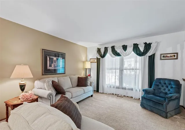 Photo 2 of Sale Pending at 733 Mayer Dr, Saint Charles, MO 63301 | MLS# 25007192 | Listing updated on 2025-03-05