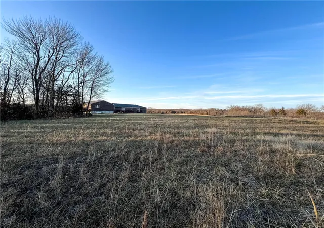 Photo 30 of Single family home for sale at 12818 Monroe Road 633, Santa Fe, MO 65282 | MLS# 25007217 | Listing updated on 2025-03-04