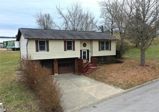 Photo 1 of Single family home for sale at 470 Frene Dr, Hermann, MO 65041 | MLS# 25007241 | Listing updated on 2025-02-10