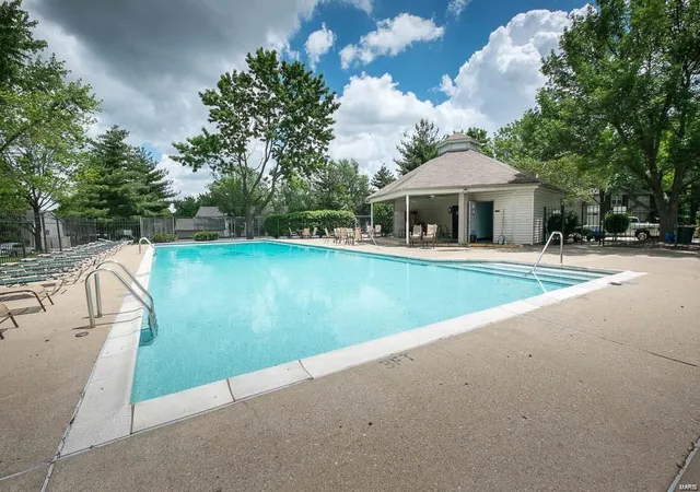 Photo 2 of Condo for sale at 640 Sugar Trl Ct #4, Saint Peters, MO 63376 | MLS# 25007310 | Listing updated on 2025-02-19