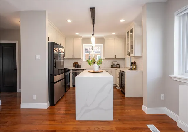 Photo 3 of Sale Pending at 7361 Stanford Ave, Saint Louis, MO 63130 | MLS# 25007320 | Listing updated on 2025-03-10