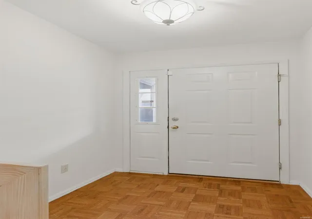 Photo 2 of Townhouse for sale at 3156 Autumn Shrs Dr, Maryland Heights, MO 63043 | MLS# 25007323 | Listing updated on 2025-04-02