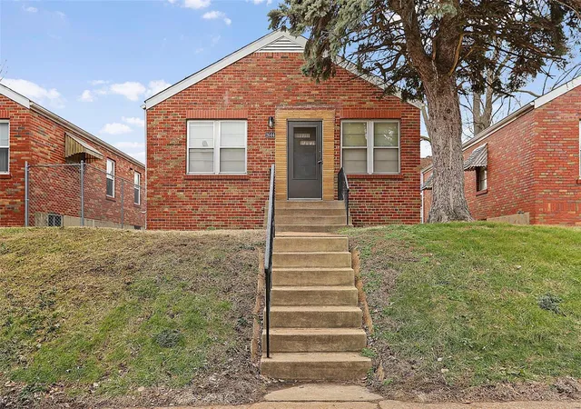 Photo 1 of Sale Pending at 2644 Wyoming St, Saint Louis, MO 63118 | MLS# 25007347 | Listing updated on 2025-03-05