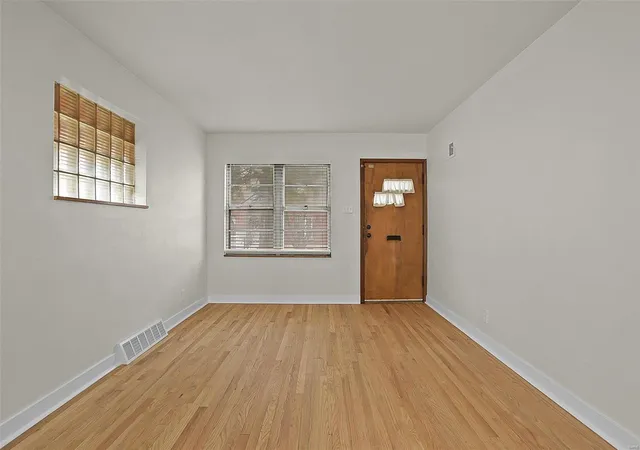 Photo 3 of Sale Pending at 2644 Wyoming St, Saint Louis, MO 63118 | MLS# 25007347 | Listing updated on 2025-03-05