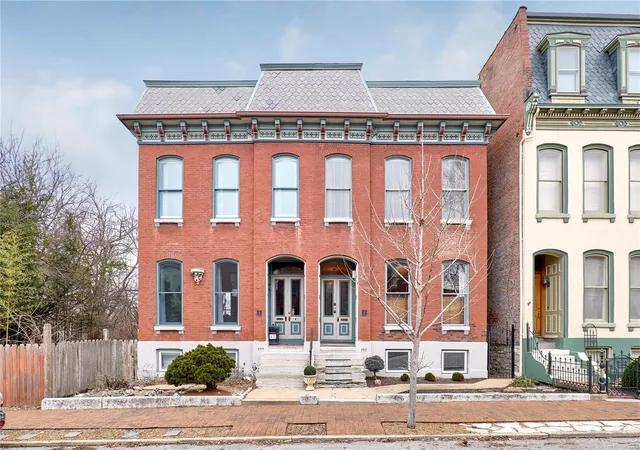 Photo 1 of Sale Pending at 1917 Hickory St, Saint Louis, MO 63104 | MLS# 25007374 | Listing updated on 2025-03-11