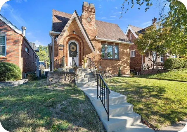 Photo 1 of Sale Pending at 6333 Pernod Ave, Saint Louis, MO 63139 | MLS# 25007427 | Listing updated on 2025-03-12