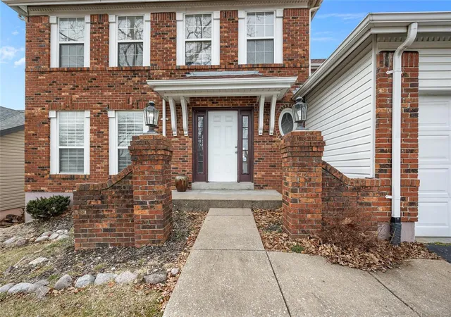 Photo 3 of Single family home for sale at 12833 Polo Parc Dr, Saint Louis, MO 63146 | MLS# 25007481 | Listing updated on 2025-02-27