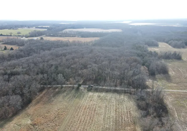Photo 2 of Sale Pending at 6 County Road 332, Stoutsville, MO 65283 | MLS# 25007484 | Listing updated on 2025-03-06