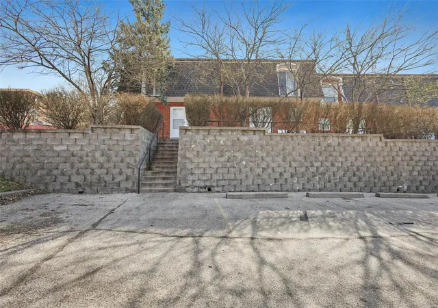 Photo 3 of Townhouse for sale at 10411 Corbeil Dr, Saint Louis, MO 63146 | MLS# 25007525 | Listing updated on 2025-03-19