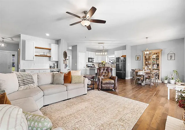 Photo 3 of Single family home for sale at 63 Fiddler's Close Ct #63 STB, Washington, MO 63090 | MLS# 25007642 | Listing updated on 2025-02-12