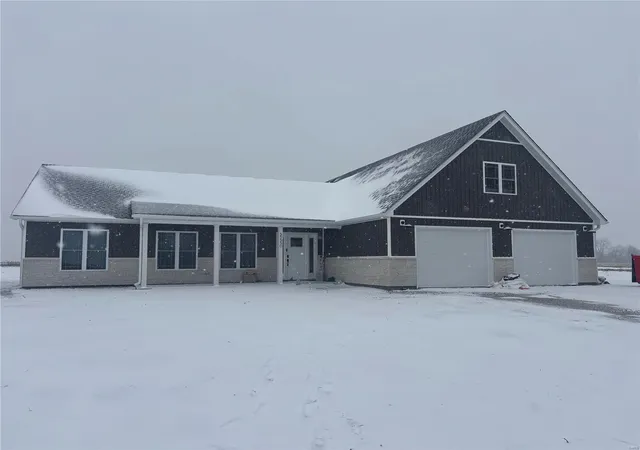 Photo 1 of Single family home for sale at 55550 Lone Cedar Trail, New London, MO 63459 | MLS# 25007672 | Listing updated on 2025-02-12