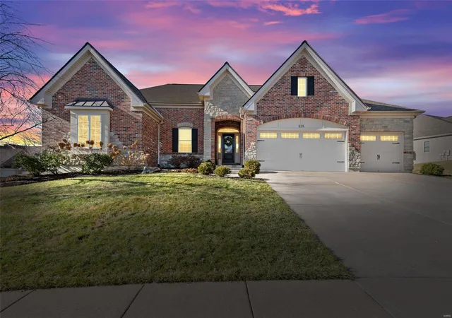 Photo 1 of Single family home for sale at 919 Harmony Ridge Ct, Saint Peters, MO 63376 | MLS# 25007680 | Listing updated on 2025-03-19