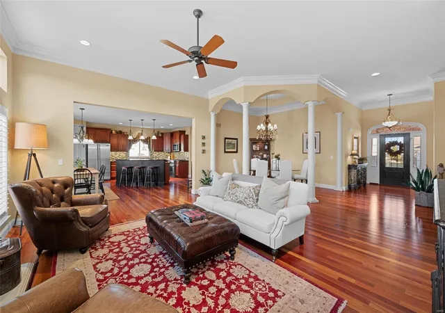 Photo 3 of Single family home for sale at 919 Harmony Ridge Ct, Saint Peters, MO 63376 | MLS# 25007680 | Listing updated on 2025-03-19