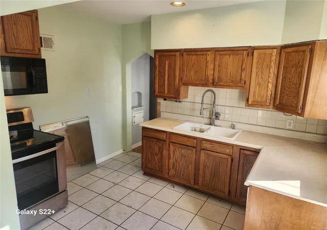 Photo 3 of Single family home for sale at 9743 Tesson Ferry Rd, Saint Louis, MO 63123 | MLS# 25007690 | Listing updated on 2025-03-10